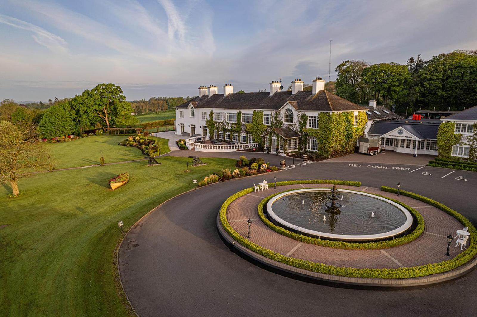 Crover House Hotel & Golf Club Mountnugent Exterior photo